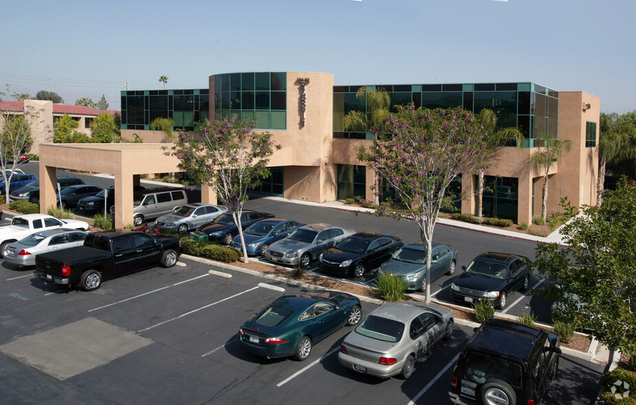 Primary Photo Of 1810 Fullerton Ave, Corona Medical For Lease