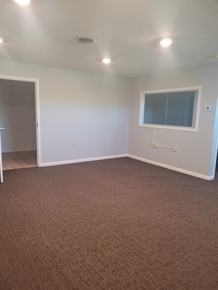 More Photos Of 3039 Davis Rd, Fairbanks Medical For Lease