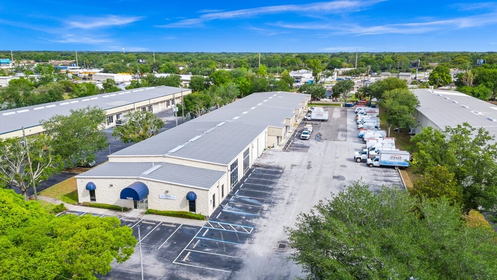 Primary Photo Of 7225 Sandscove Ct, Winter Park Warehouse For Lease