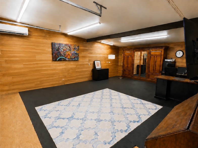 More Photos Of 1351 Wilbur St SE, Salem Warehouse For Sale