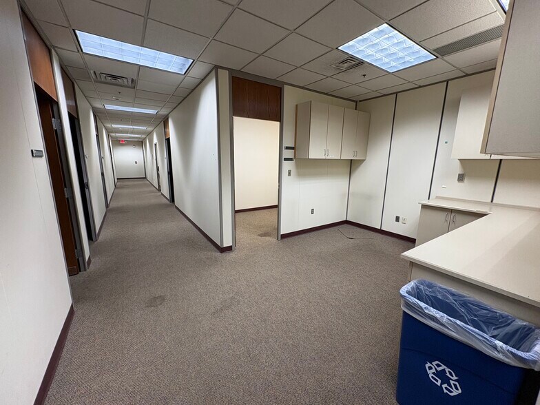 More Photos Of 1250 S Creasy Ln, Lafayette Research And Development For Lease