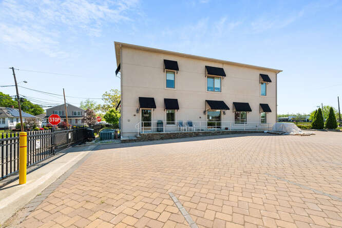 More Photos Of 322 Beers St, Keyport Office For Lease