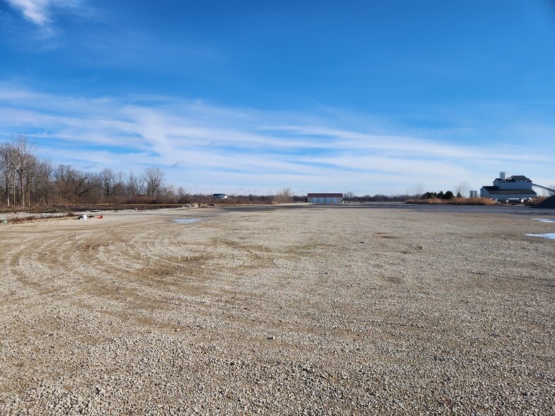 More Photos Of 7803 N Ann Arbor Rd, Dundee Truck Terminal For Sale