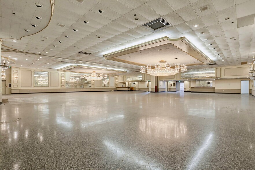 More Photos Of 505 Jermor Ln, Westminster Restaurant For Lease