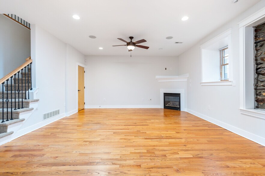 More Photos Of 4557 Manayunk Ave, Philadelphia Apartments For Sale