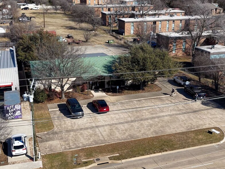 More Photos Of 7250 W Vickery Blvd, Fort Worth Office For Sale