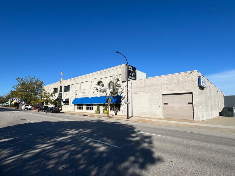 Primary Photo Of 701 S Broadway St, Akron Showroom For Lease