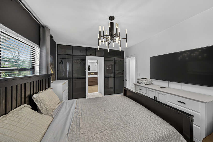 More Photos Of 1215 E Broward Blvd, Fort Lauderdale Apartments For Sale