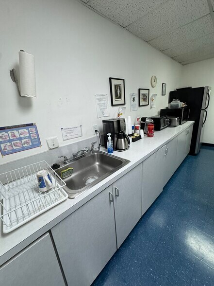 More Photos Of 2001 NW 93rd Ave, Miami Warehouse For Sale