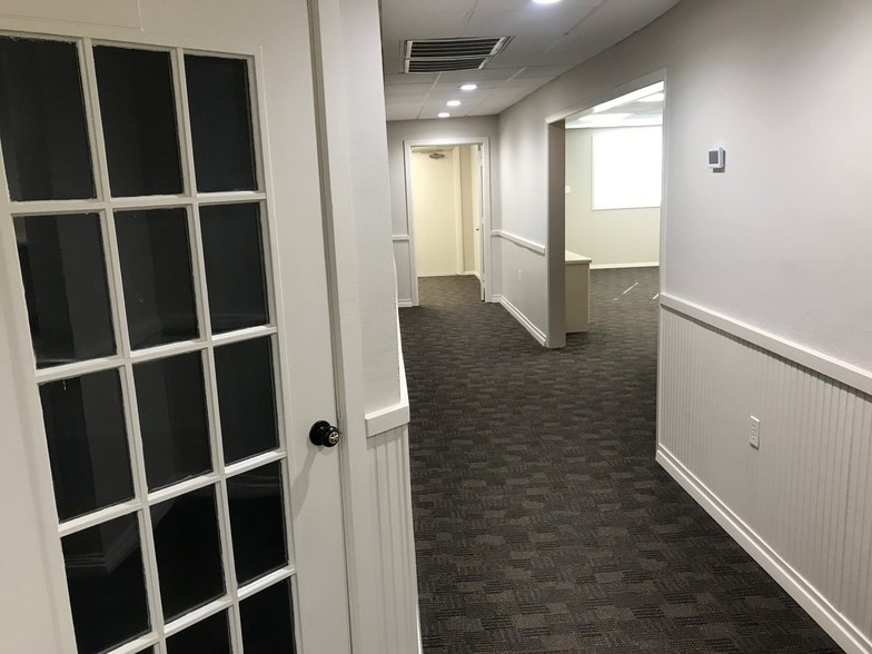 More Photos Of 601 W Main St, Arlington Loft Creative Space For Sale