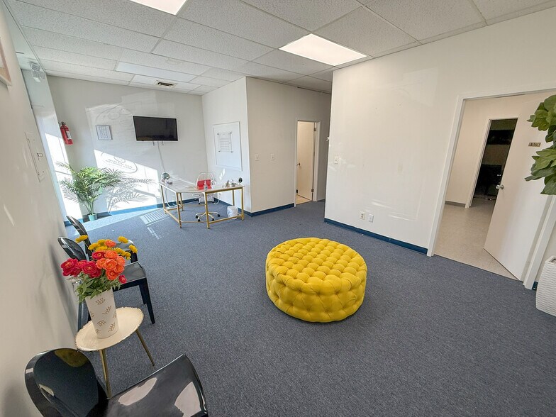 More Photos Of 8868 Belair Rd, Nottingham Medical For Sale