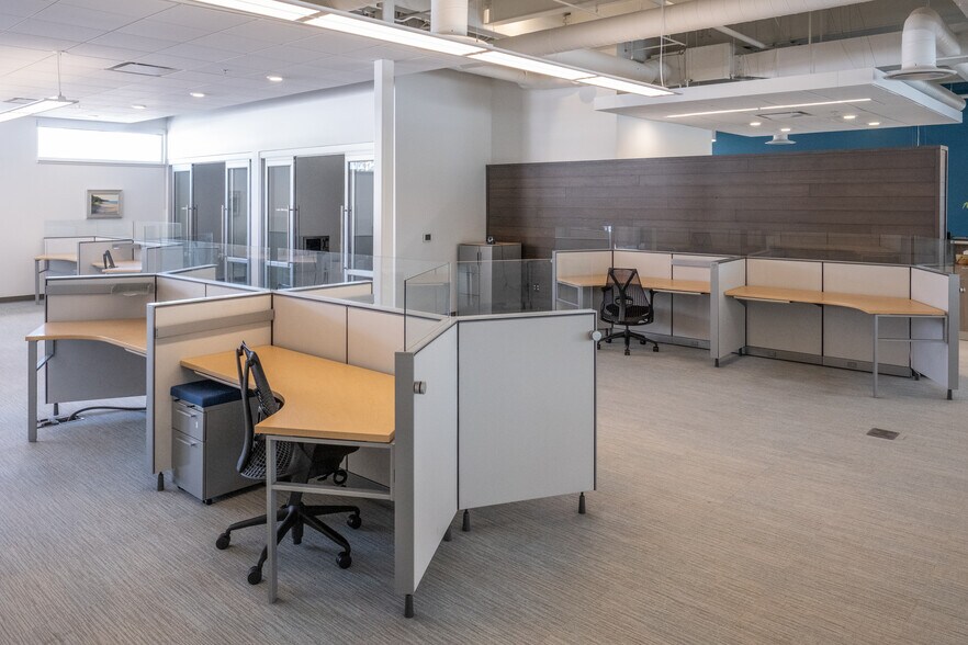 More Photos Of 3280 Evergreen Dr NE, Grand Rapids Medical For Sale