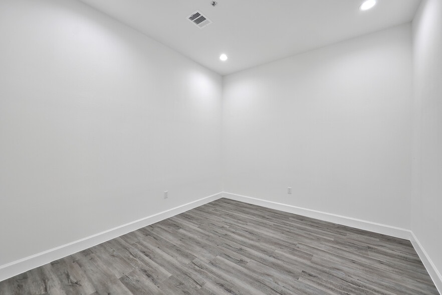 More Photos Of 284 Ed English Dr, Shenandoah Medical For Sale