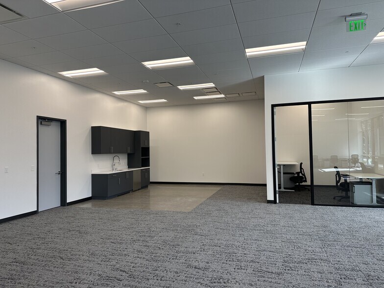 More Photos Of 25801 Industrial Blvd, Hayward Research And Development For Lease