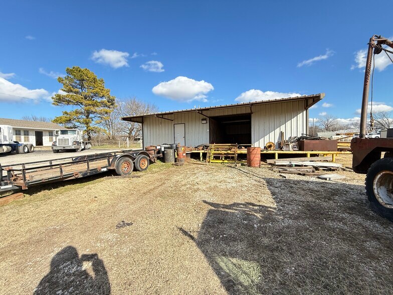 More Photos Of 12525 Old Highway 99, Seminole Warehouse For Sale