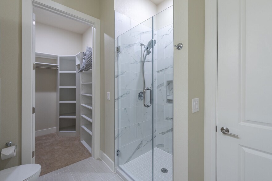 More Photos Of 2200 Carl D Silver Pky, Fredericksburg Apartments For Lease