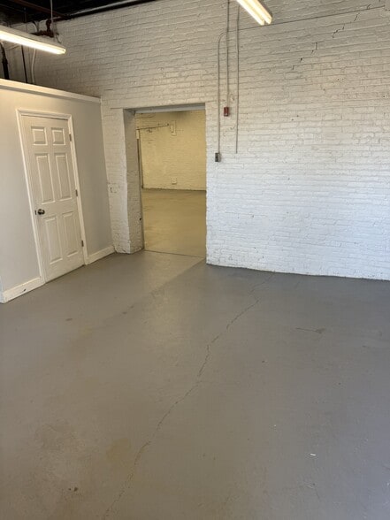 More Photos Of 29 Crown St, Nashua Manufacturing For Lease