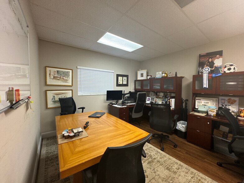 More Photos Of 537 Douglas Ave, Dunedin Storefront For Lease