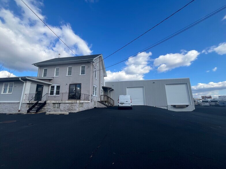 Primary Photo Of 3425 Bethlehem Pike, Souderton Warehouse For Lease