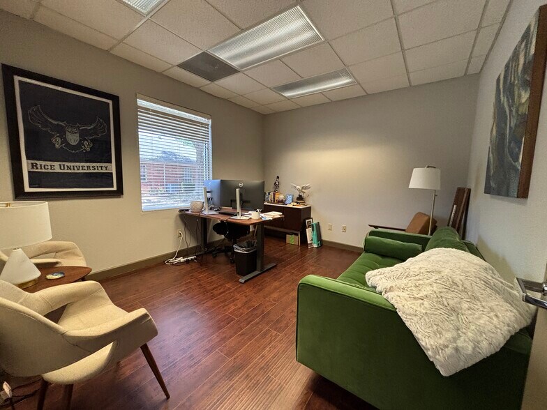 More Photos Of 3200 Long Prairie Rd, Flower Mound Office Residential For Lease