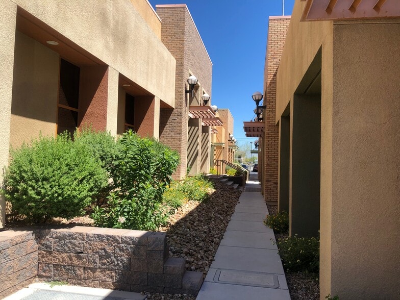 More Photos Of 6123 S Rainbow Blvd, Las Vegas Office For Sale