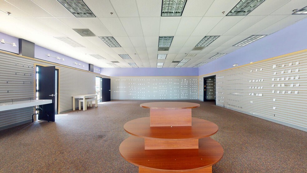 More Photos Of 4501 State Line Ave, Texarkana Unknown For Lease