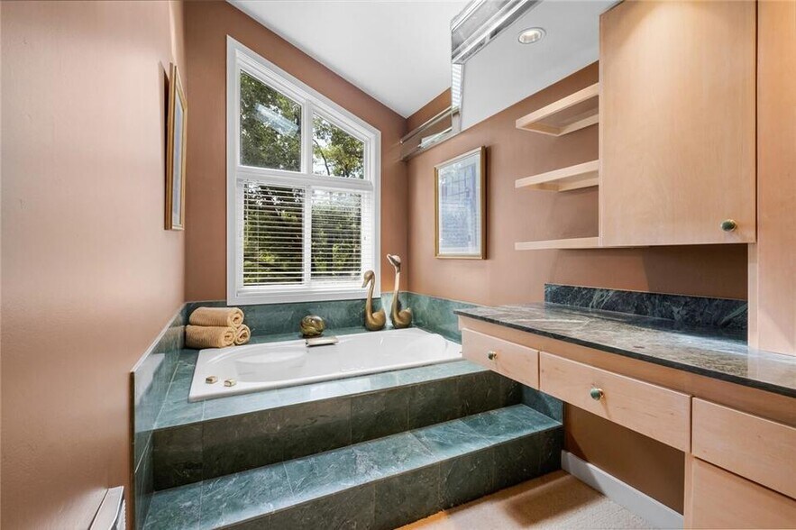 More Photos Of 1051 Peterson Dr, Decatur Specialty For Sale