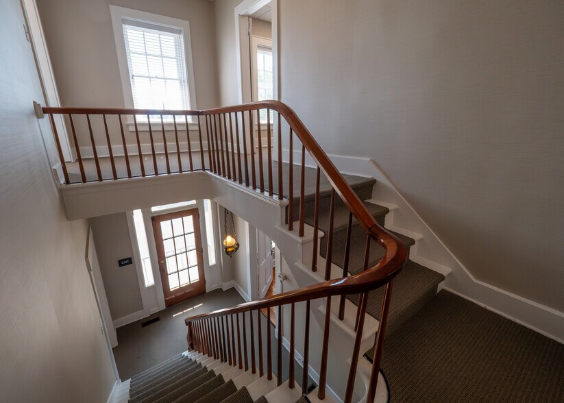 More Photos Of 15 N Franklin St, Delaware Office For Sale