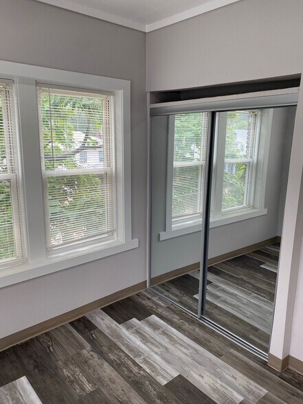 More Photos Of 301 21st St, Sioux City Apartments For Sale