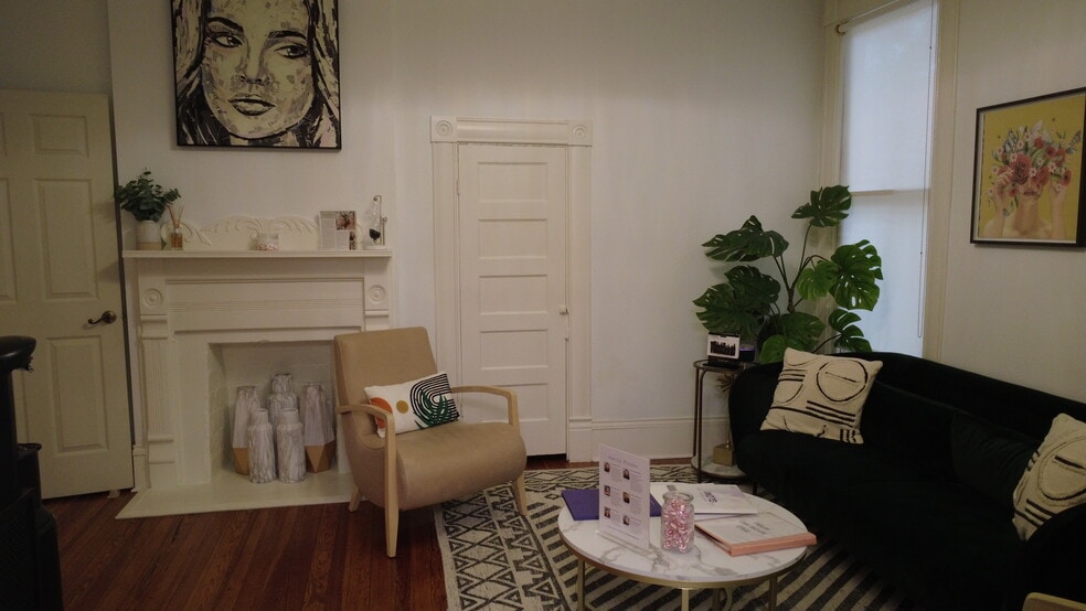More Photos Of 713 W 14th St, Austin Office For Lease