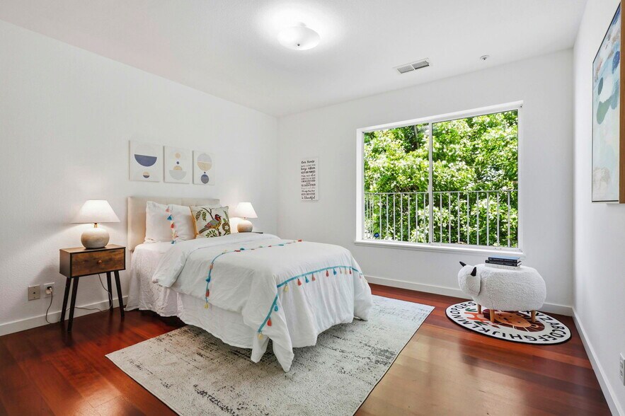 More Photos Of 1678 Wallace Ave, San Francisco Specialty For Sale