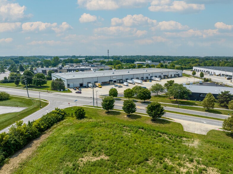More Photos Of 4231-4233 Leap Rd, Hilliard Warehouse For Lease