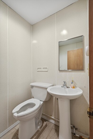 More Photos Of 13651 S 690 Rd, Wyandotte Specialty For Sale