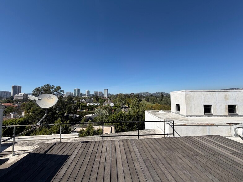 More Photos Of 10203 Santa Monica Blvd, Los Angeles Office For Lease