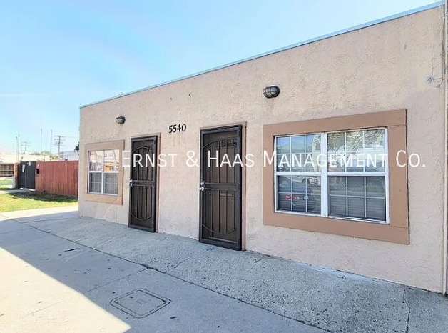 More Photos Of 5540 Atlantic Ave, Long Beach Office Residential For Lease