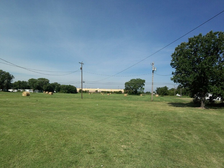 More Photos Of 3206 N 14th St, Ponca City Land For Sale