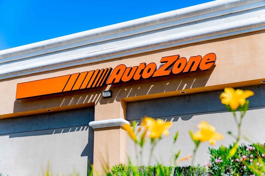 More Photos Of 40930-41090 California Oaks Rd, Murrieta Unknown For Lease