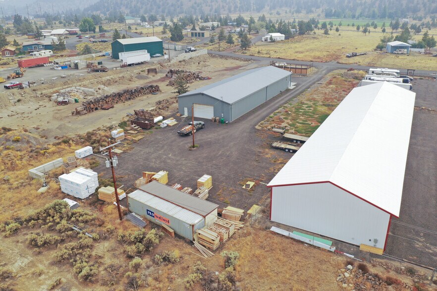 More Photos Of 14079 SW Commercial Loop Rd, Terrebonne Warehouse For Sale