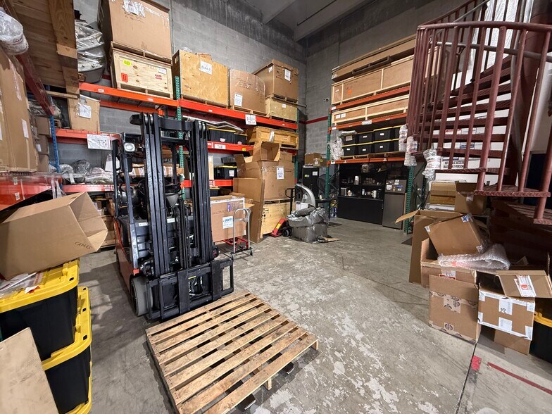 More Photos Of 2355 NW 70th Ave, Miami Warehouse For Lease