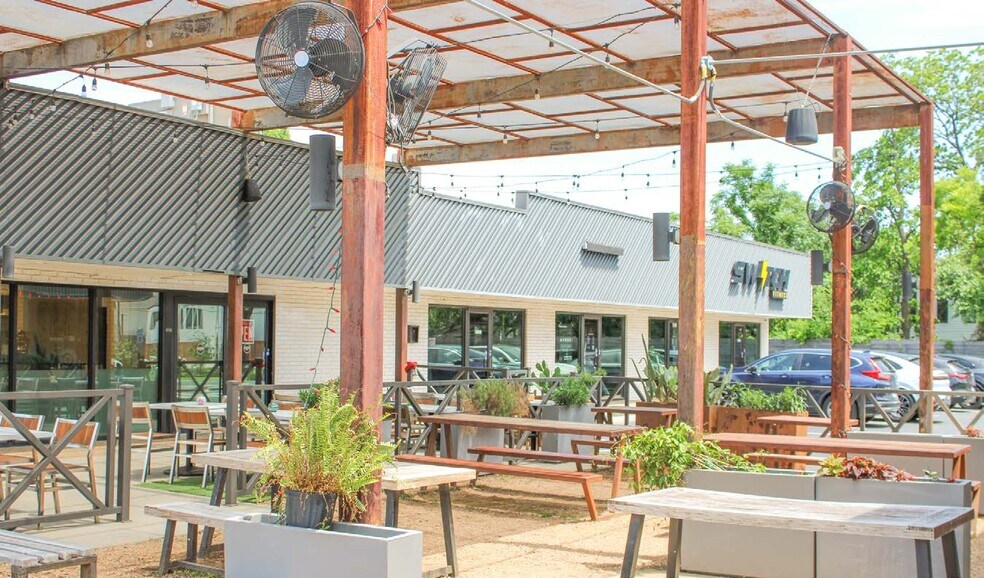 More Photos Of , Dallas General Retail For Sale