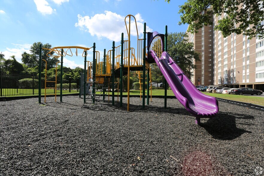 More Photos Of 3901 Suitland Rd, Suitland Apartments For Sale