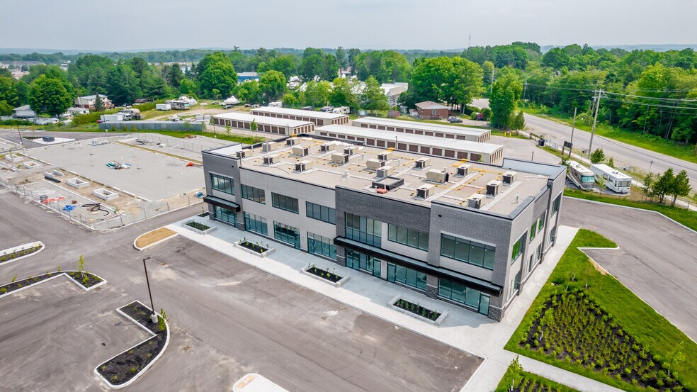 More Photos Of 670 Balm Beach Rd E, Midland Unknown For Lease