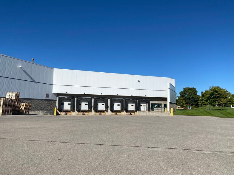 More Photos Of 100 Harbor Dr, Charlevoix Manufacturing For Lease