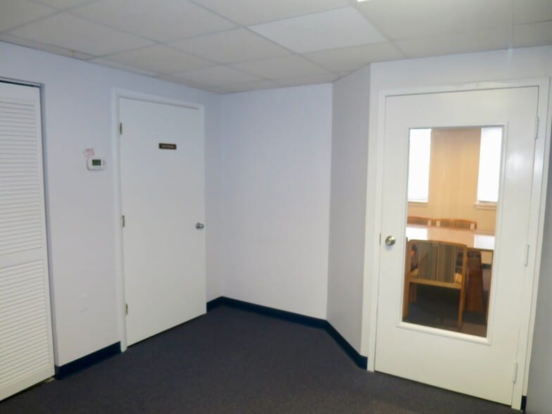 More Photos Of 4500 Black Rock Rd, Hampstead Office For Lease