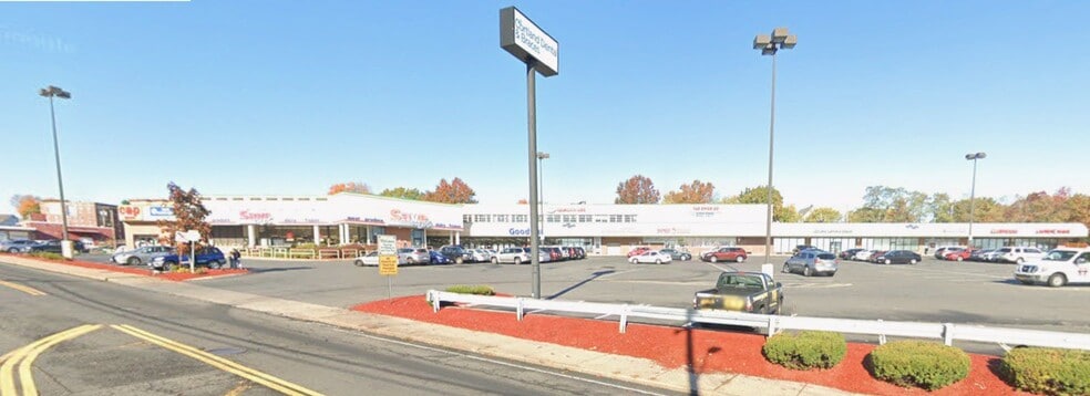 More Photos Of 209-235 South St, Holyoke Freestanding For Lease
