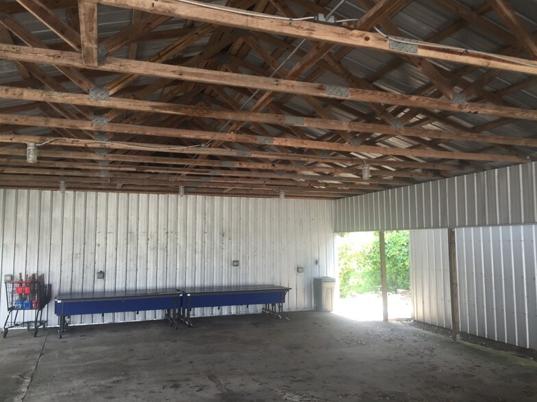 More Photos Of 1401 SW Martin Luther King Jr St, Arcadia General Retail For Lease