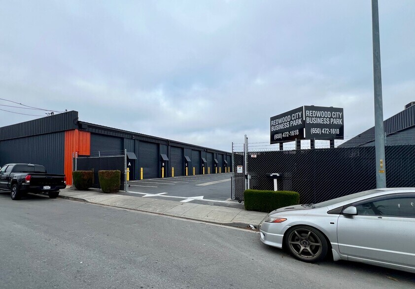 More Photos Of 815-831 Warrington Ave, Redwood City Warehouse For Lease