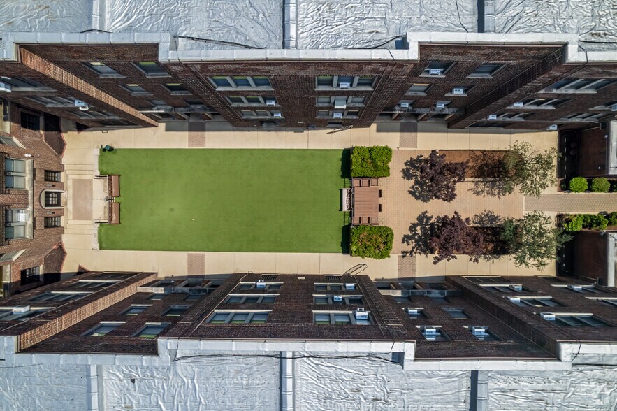 More Photos Of 632-644 W Addison St, Chicago Apartments For Lease