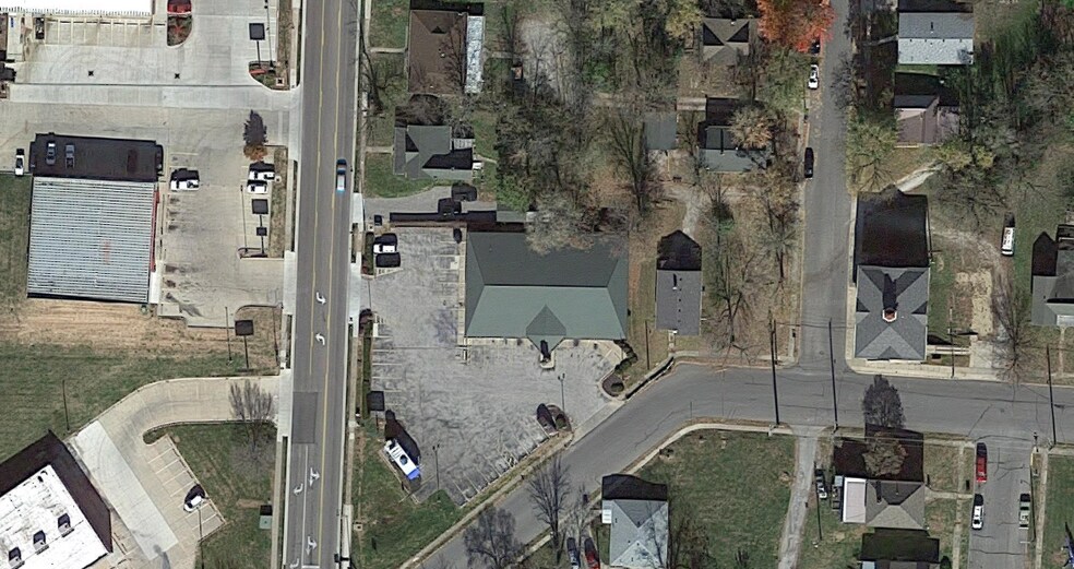 More Photos Of 303 Saint Louis Ave, Fulton Freestanding For Lease