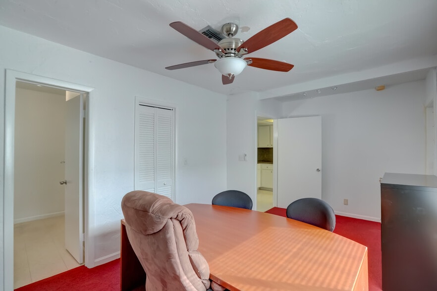 More Photos Of 8 SE 8th St, Fort Lauderdale Office For Sale